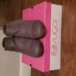 Ankle boots